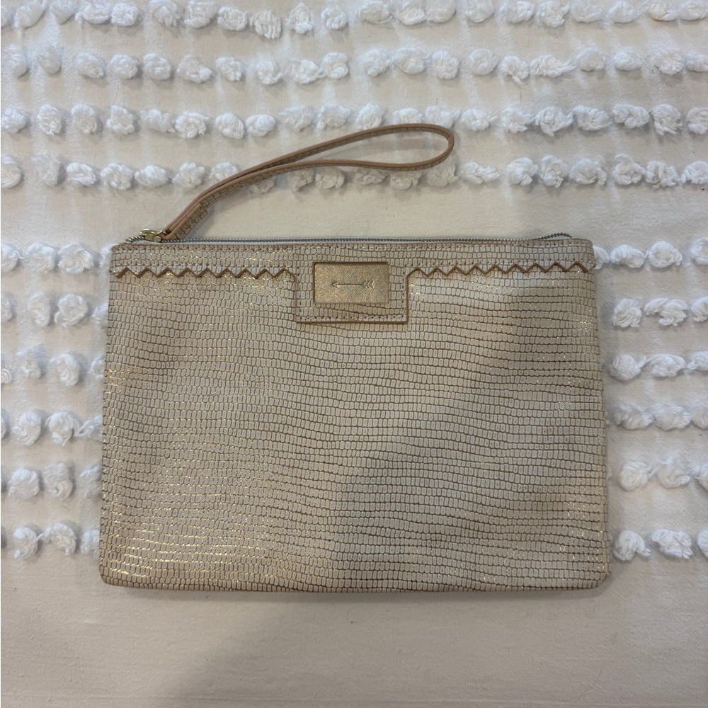Stella & Dot Textured Gold Wristlet